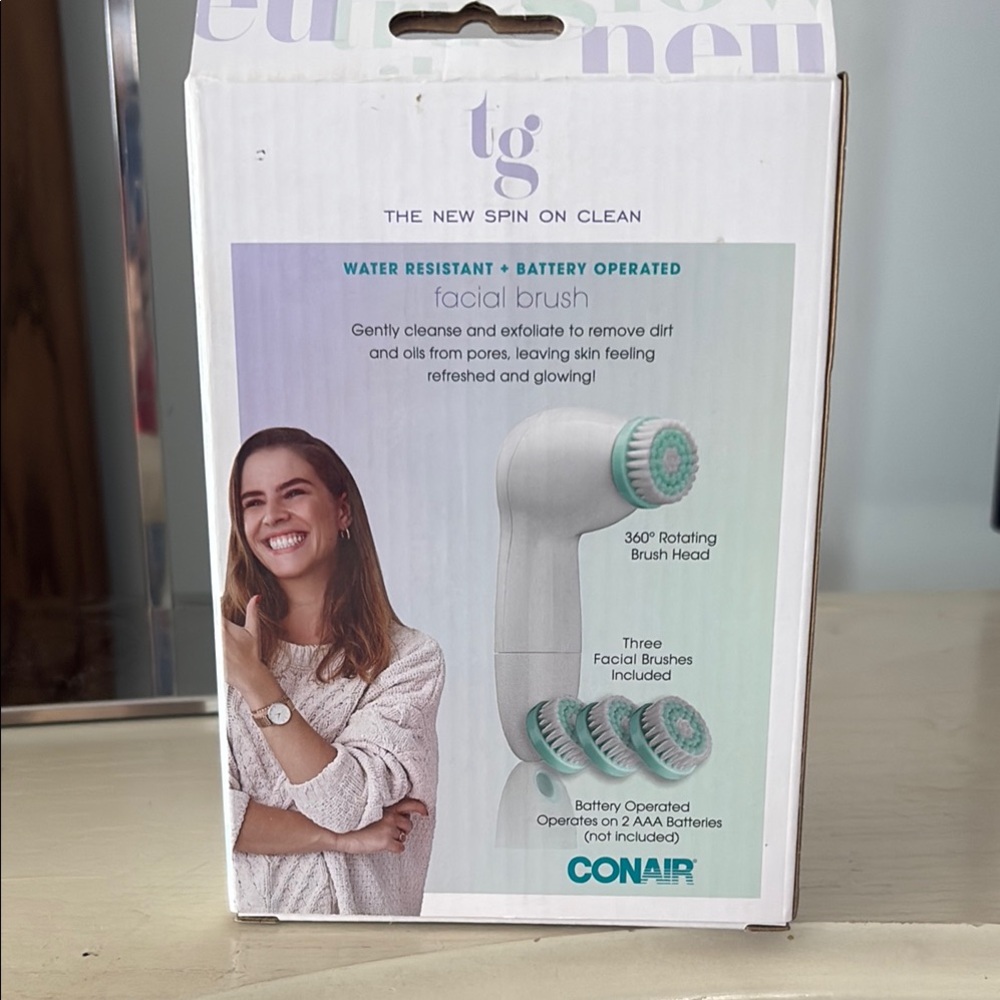 Conair True Glow Facial Brush - Picture 3 of 4